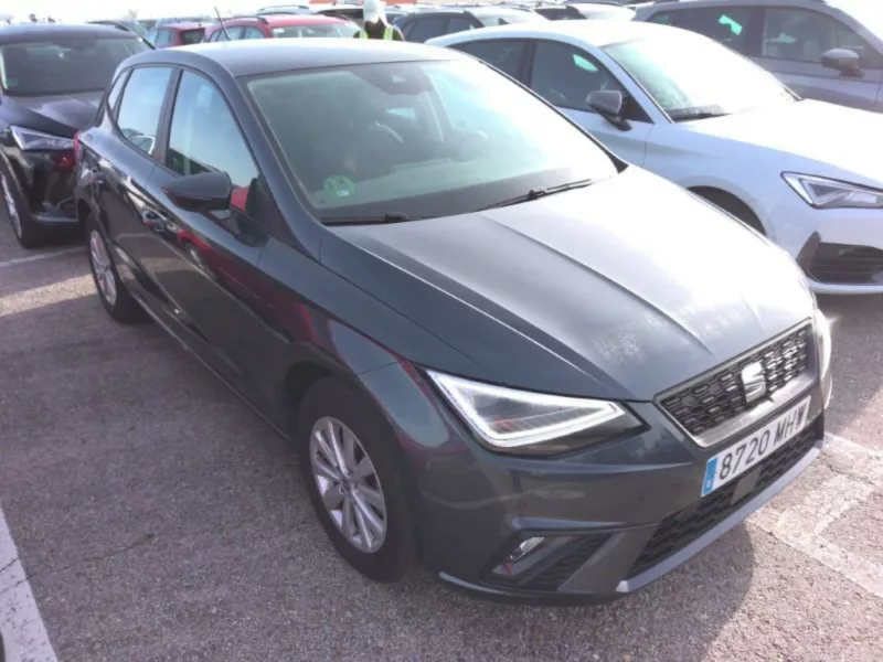 SEAT IBIZA Gasolina 2023 segunda-mano Jaén