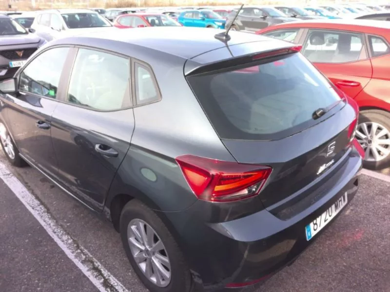 SEAT IBIZA Gasolina 2023 segunda-mano Jaén