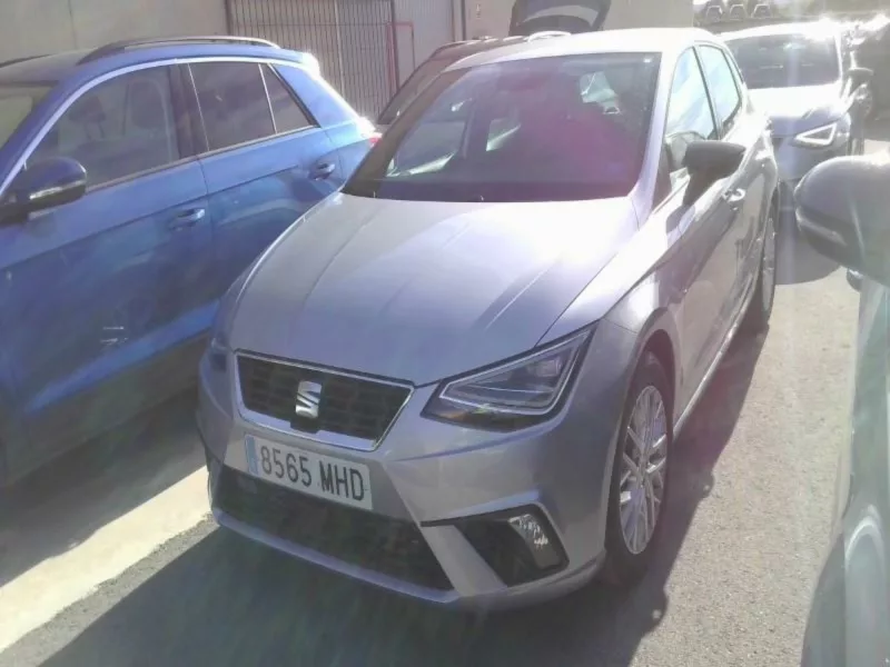 SEAT IBIZA Gasolina 2023 segunda-mano Jaén