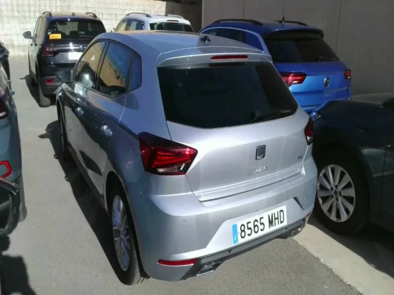 SEAT IBIZA Gasolina 2023 segunda-mano Jaén