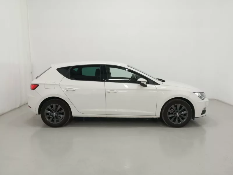 SEAT LEON Diesel 2019 segunda-mano Jaén