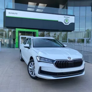 SKODA SUPERB COMBI Gasolina nuevo entrega inmediata Jaén