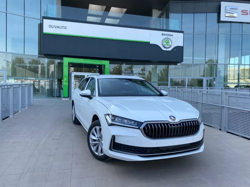 SKODA SUPERB COMBI Gasolina nuevo entrega inmediata Jaén