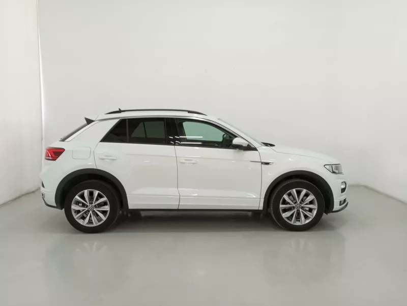 VOLKSWAGEN T-ROC Gasolina 2022 segunda-mano Jaén