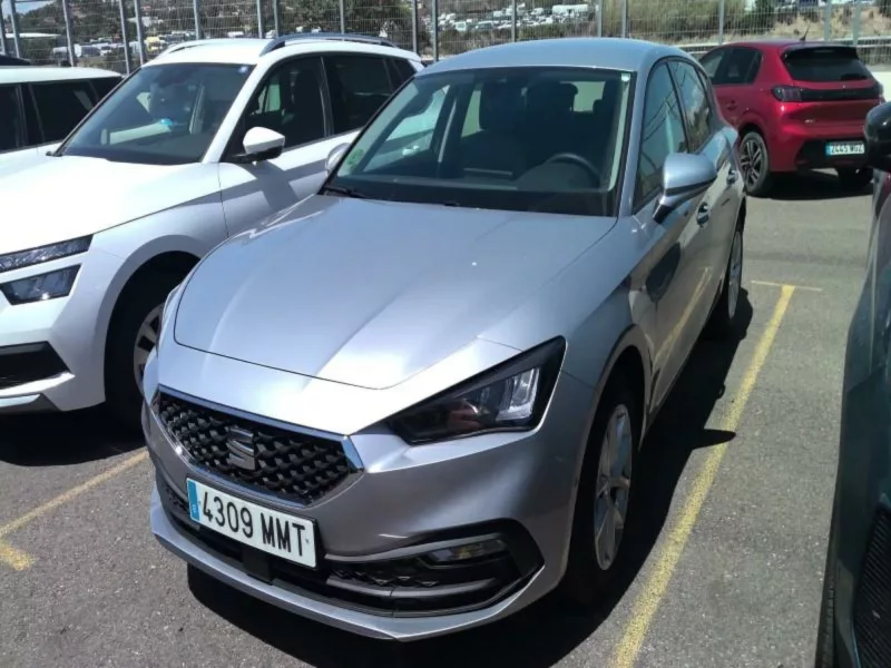 SEAT LEON Diesel 2024 segunda-mano Jaén