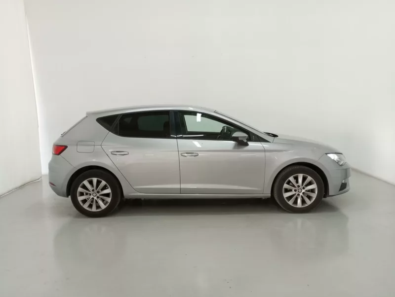 SEAT LEON Gasolina 2018 segunda-mano Jaén