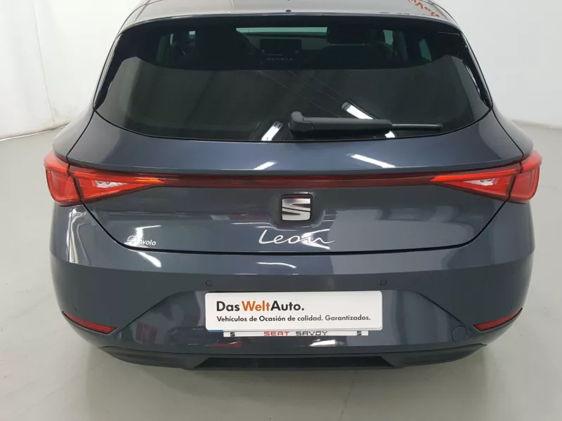 SEAT LEON Gasolina 2022 segunda-mano Jaén