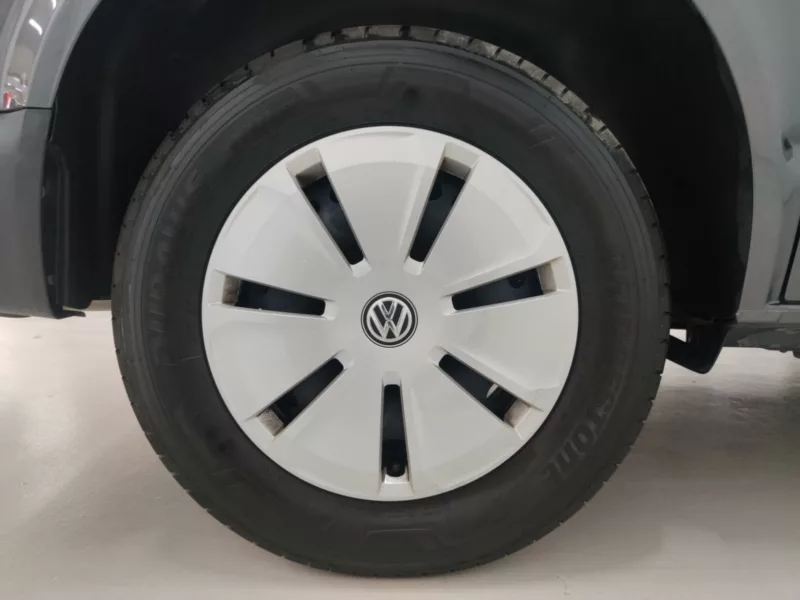 VOLKSWAGEN CARAVELLE Diesel 2023 km 0 Jaén