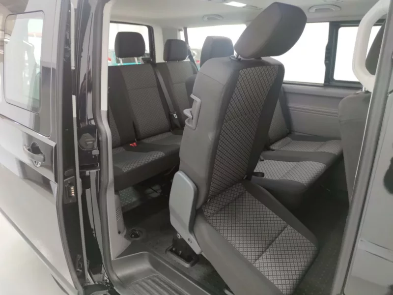 VOLKSWAGEN CARAVELLE Diesel 2023 km 0 Jaén