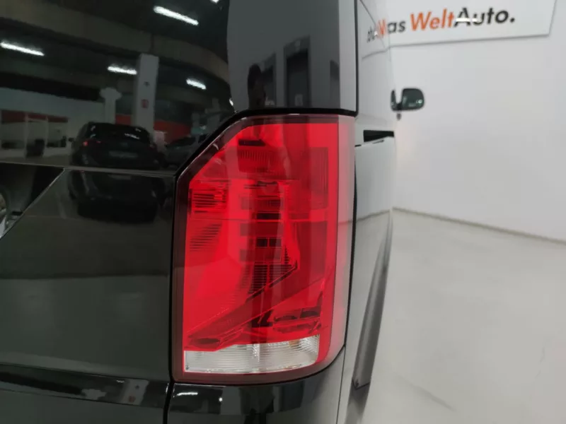 VOLKSWAGEN CARAVELLE Diesel 2023 km 0 Jaén