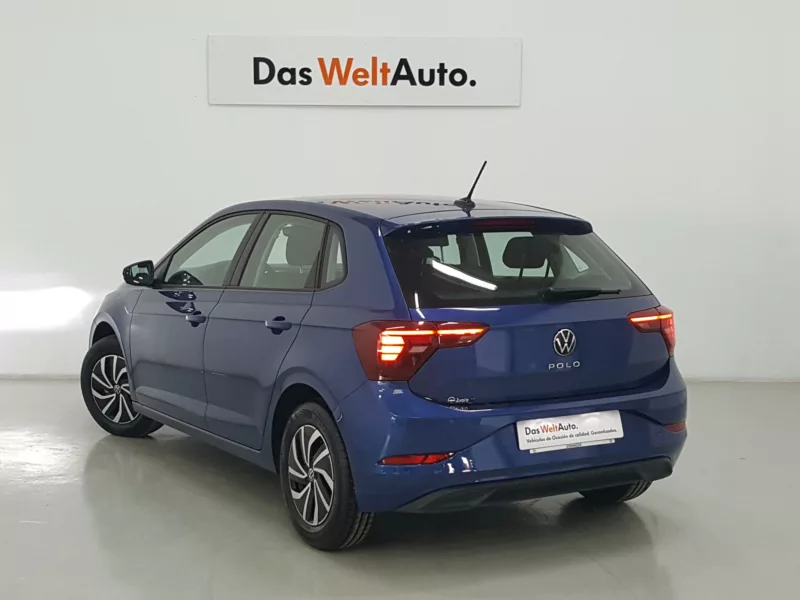 VOLKSWAGEN POLO Gasolina 2023 segunda-mano Jaén