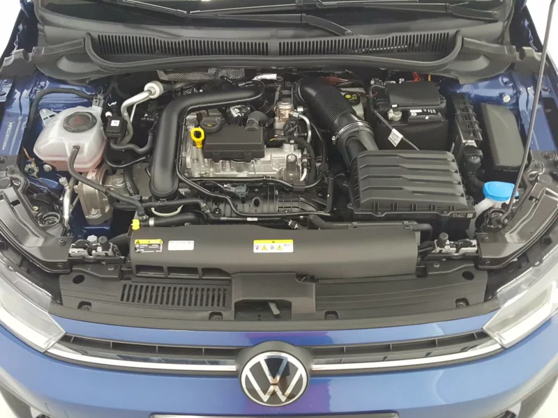 VOLKSWAGEN POLO Gasolina 2023 segunda-mano Jaén