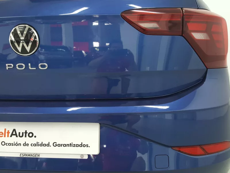 VOLKSWAGEN POLO Gasolina 2023 segunda-mano Jaén