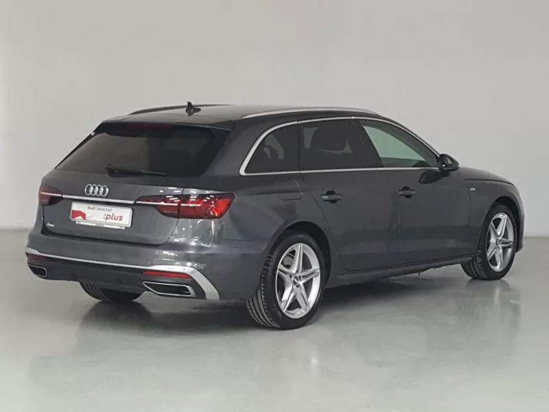 AUDI A4 AVANT Hibrido 2021 segunda-mano Jaén