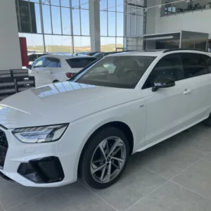 AUDI A4 AVANT Hibrido nuevo entrega inmediata Jaén