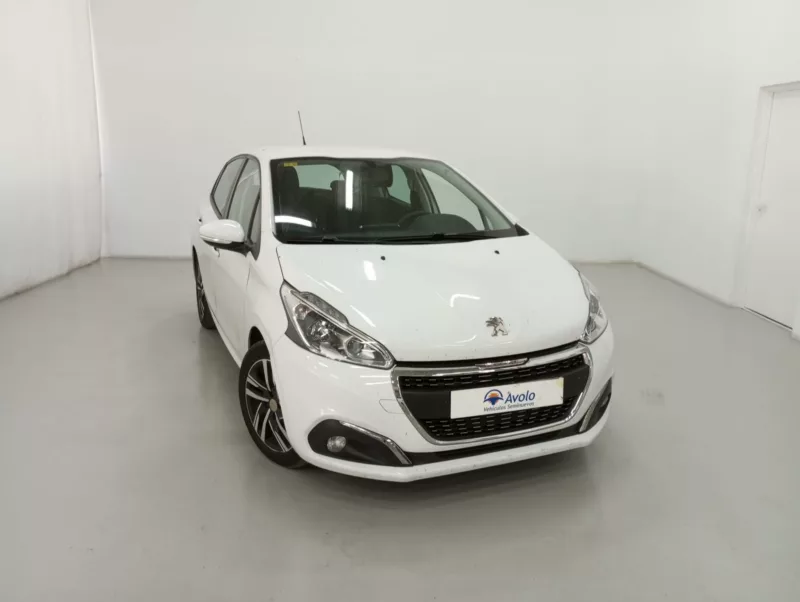 PEUGEOT 208 Diesel 2018 segunda-mano Jaén