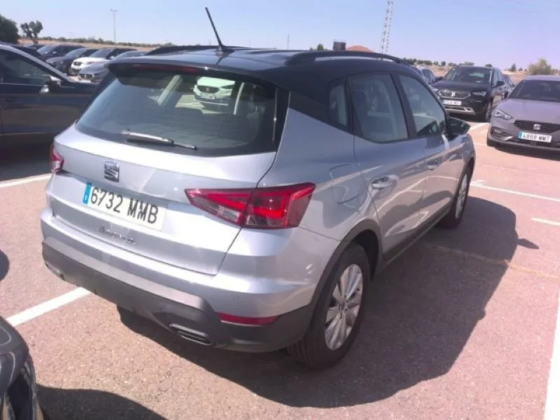 SEAT ARONA Gasolina 2023 segunda-mano Jaén