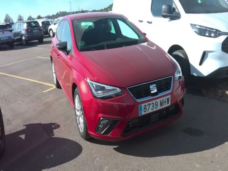 SEAT IBIZA Gasolina 2023 segunda-mano Jaén