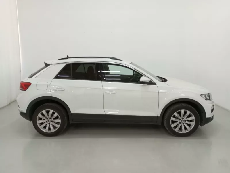 VOLKSWAGEN T-ROC Gasolina 2021 segunda-mano Jaén