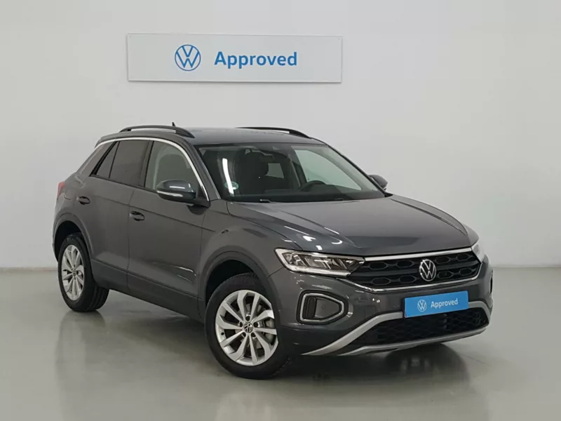 VOLKSWAGEN T-ROC Gasolina 2022 segunda-mano Jaén