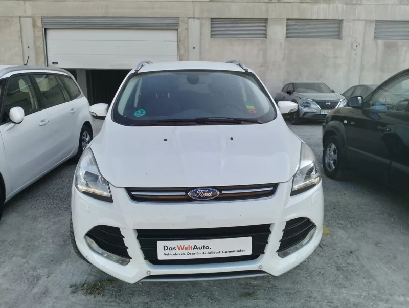 FORD KUGA Gasolina 2015 segunda-mano Jaén