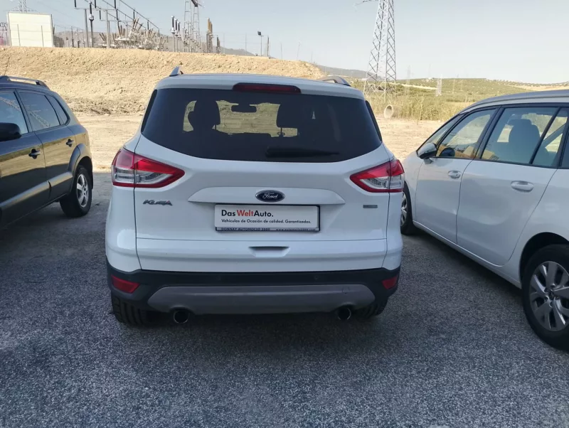 FORD KUGA Gasolina 2015 segunda-mano Jaén