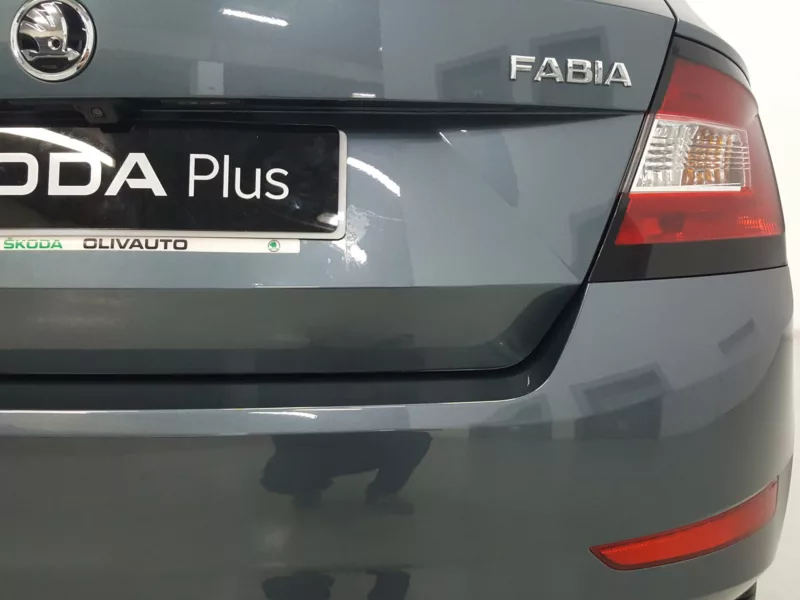 SKODA FABIA Gasolina 2019 segunda-mano Jaén