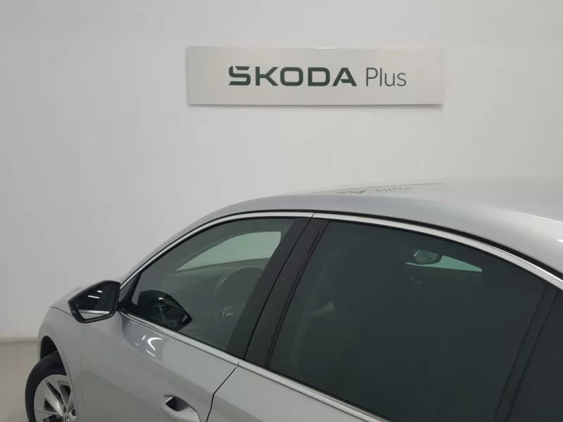 SKODA OCTAVIA Diesel 2021 segunda-mano Jaén