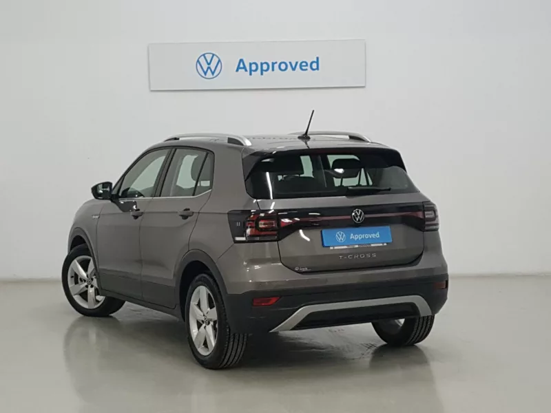 VOLKSWAGEN T-CROSS Gasolina 2021 segunda-mano Jaén