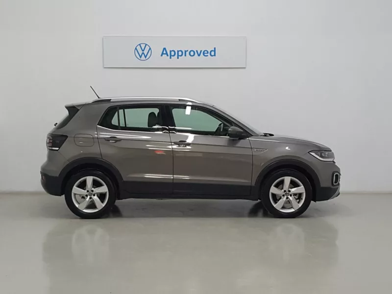 VOLKSWAGEN T-CROSS Gasolina 2021 segunda-mano Jaén