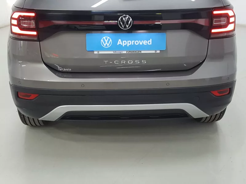 VOLKSWAGEN T-CROSS Gasolina 2021 segunda-mano Jaén