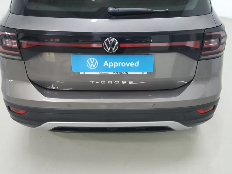 VOLKSWAGEN T-CROSS Gasolina 2021 segunda-mano Jaén