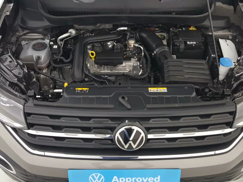 VOLKSWAGEN T-CROSS Gasolina 2021 segunda-mano Jaén