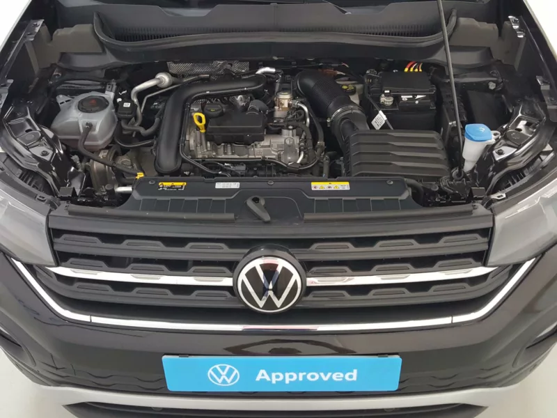 VOLKSWAGEN T-CROSS Gasolina 2023 segunda-mano Jaén