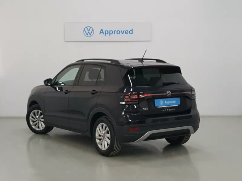 VOLKSWAGEN T-CROSS Gasolina 2023 segunda-mano Jaén