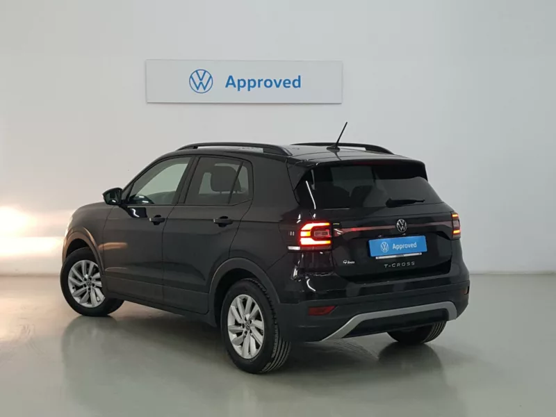 VOLKSWAGEN T-CROSS Gasolina 2023 segunda-mano Jaén