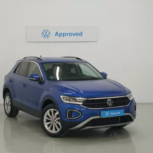 VOLKSWAGEN T-ROC Gasolina 2023 segunda-mano Jaén