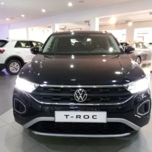 VOLKSWAGEN T-ROC Gasolina 2024 segunda-mano Jaén