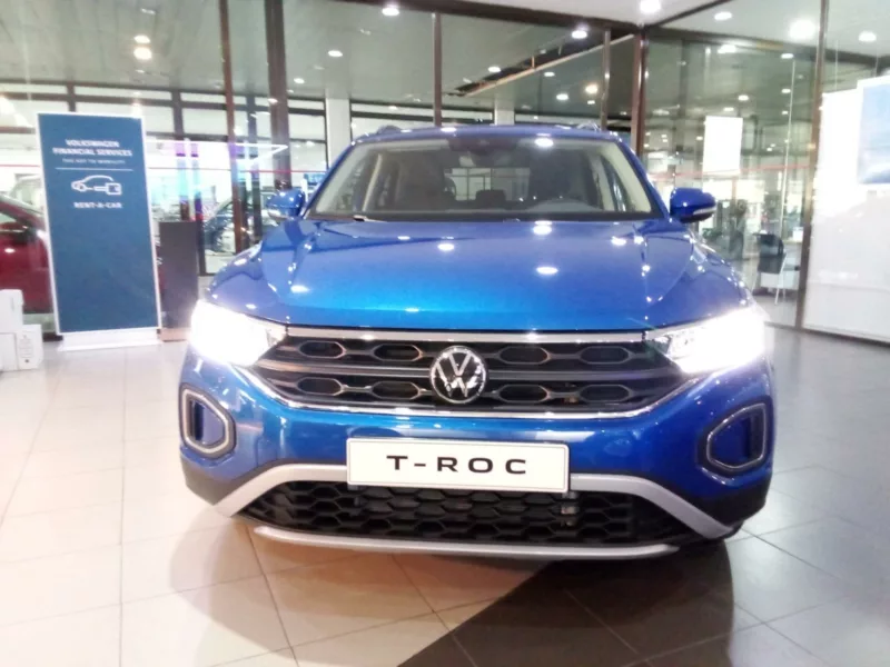 VOLKSWAGEN T-ROC Gasolina 2024 segunda-mano Jaén