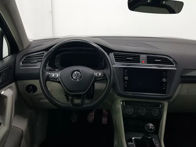 VOLKSWAGEN TIGUAN Diesel 2020 segunda-mano Jaén