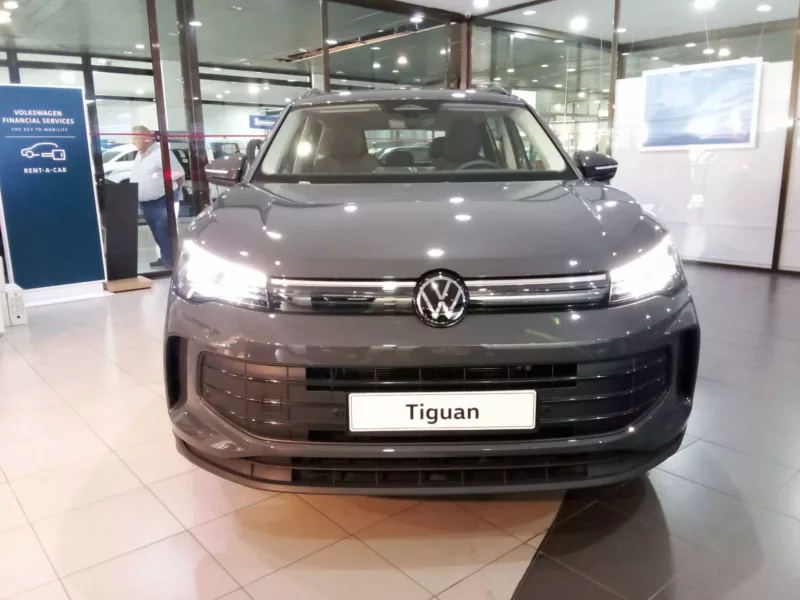 VOLKSWAGEN TIGUAN Gasolina 2024 segunda-mano Jaén