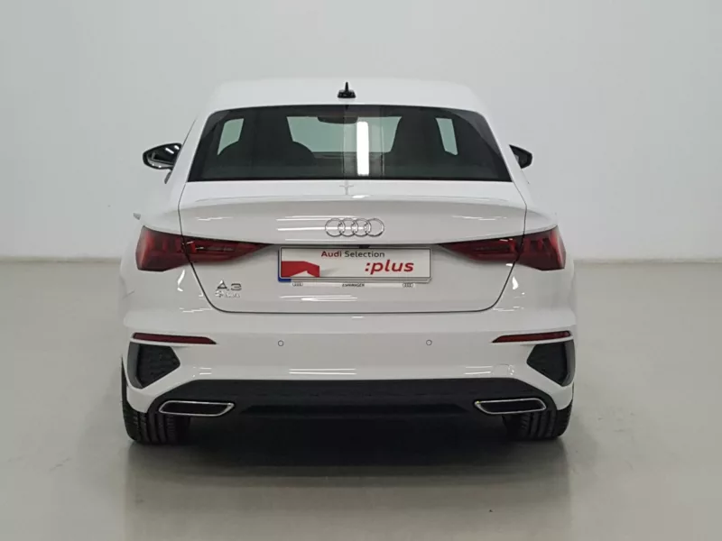 AUDI A3 SEDAN Diesel 2023 segunda-mano Jaén