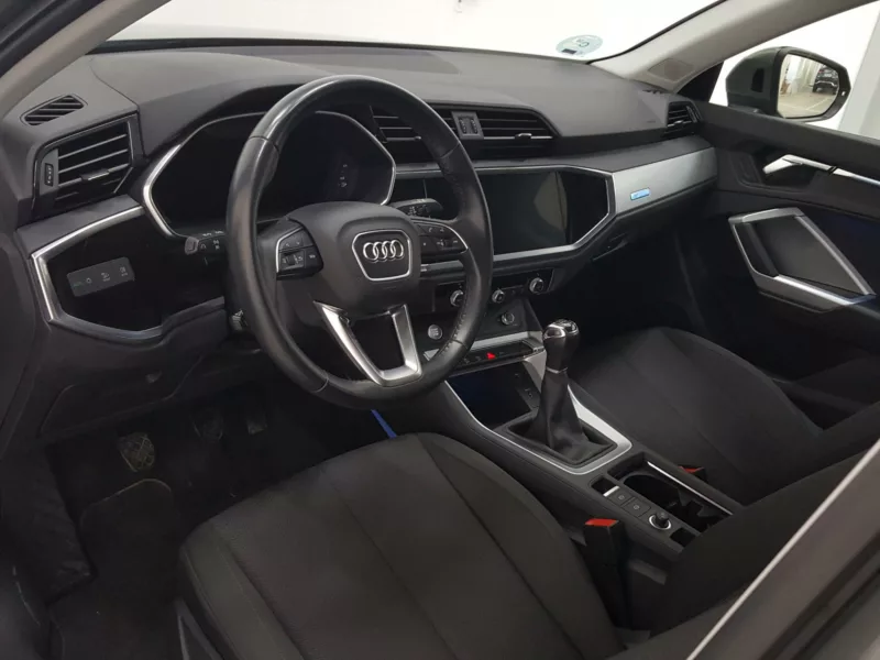 AUDI Q3 Gasolina 2019 segunda-mano Jaén