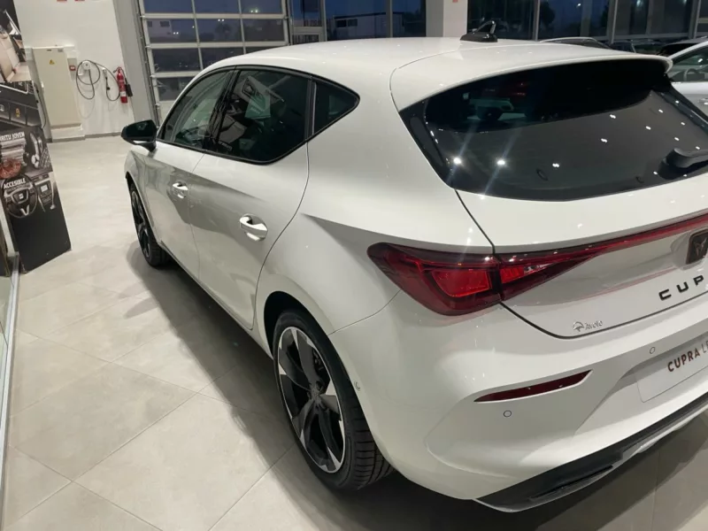 CUPRA LEON Gasolina 2024 km 0 Jaén