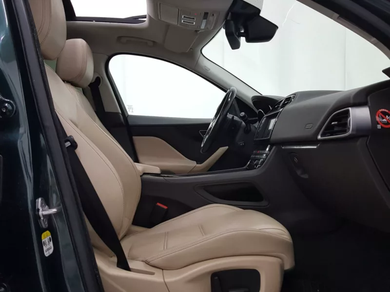 JAGUAR F PACE Diesel 2016 segunda-mano Jaén