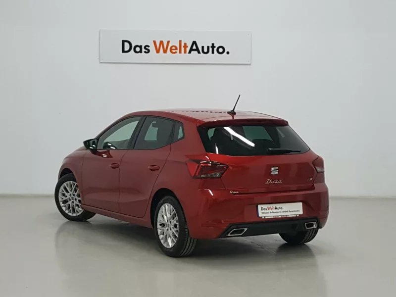 SEAT IBIZA Gasolina 2023 segunda-mano Jaén