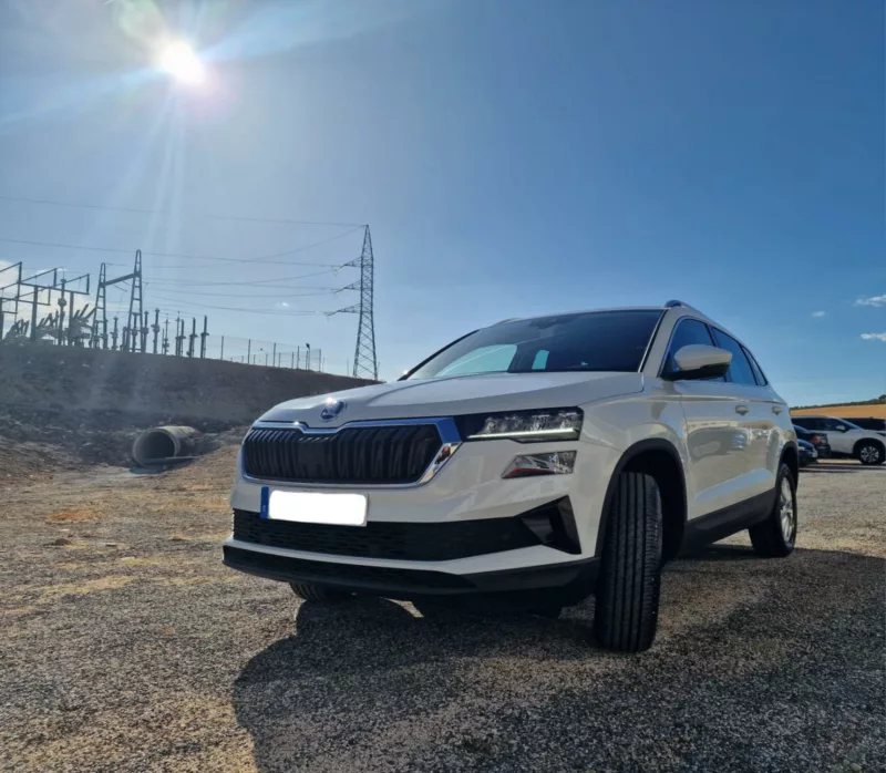 SKODA KAROQ Gasolina 2024 km 0 Jaén