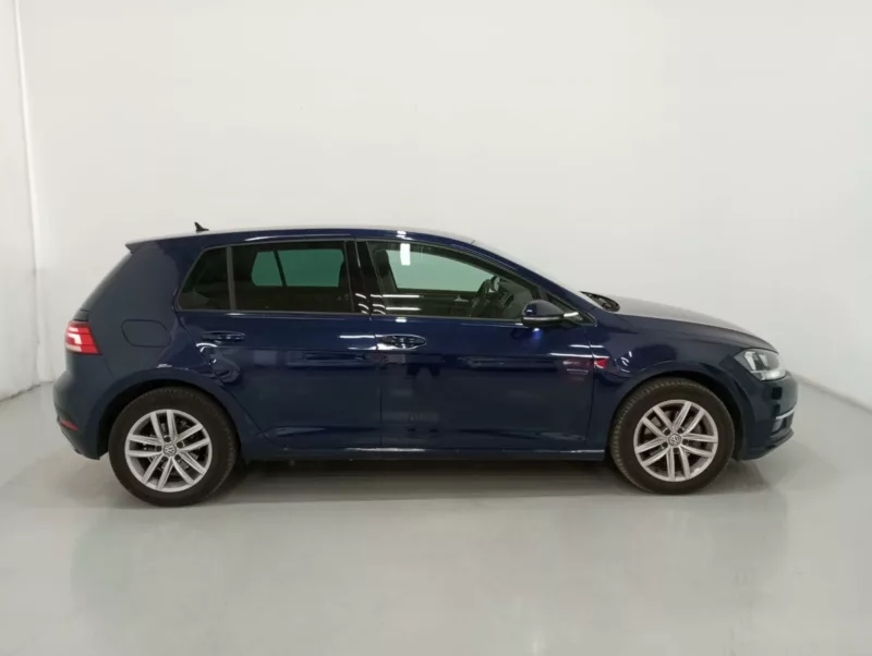 VOLKSWAGEN GOLF Diesel 2019 segunda-mano Jaén