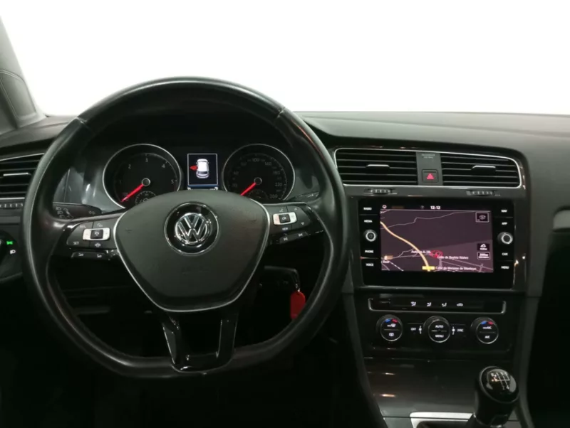 VOLKSWAGEN GOLF Diesel 2019 segunda-mano Jaén