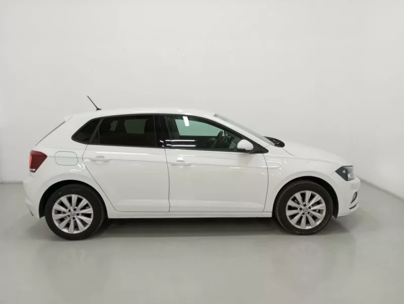 VOLKSWAGEN POLO Gasolina 2020 segunda-mano Jaén